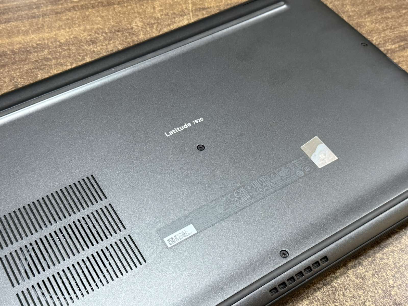 Лаптоп Dell Latitude 7520 - Image 7