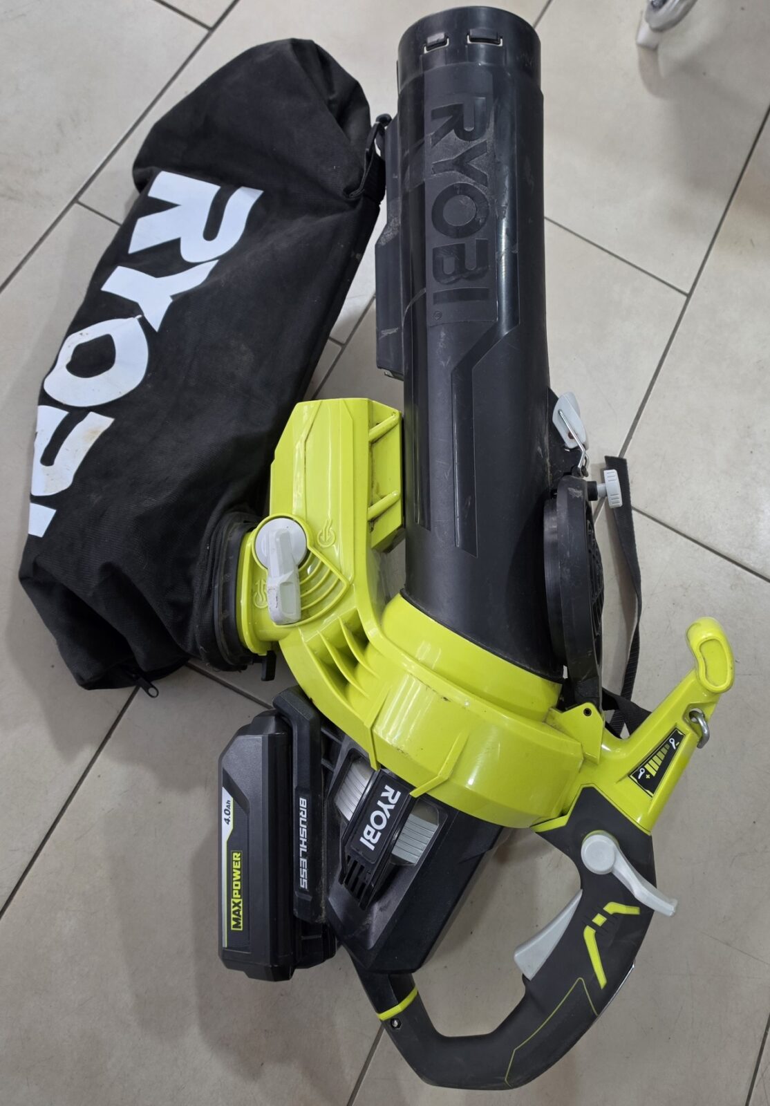 Акумулаторен листосъбирач Ryobi RBV36B с 2батерии и зарядно - Image 5
