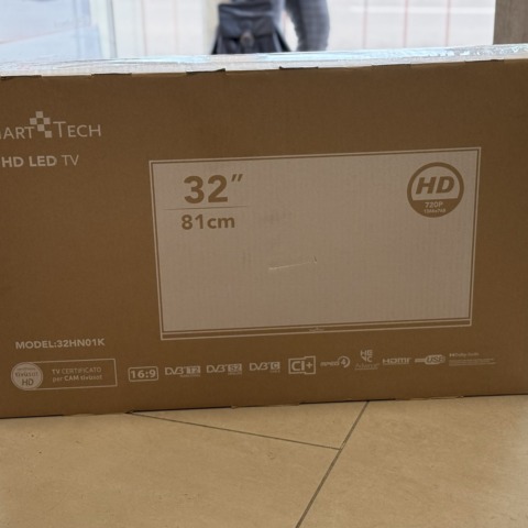 Телевизор SMARTTECH 32HN01K LED 32'' Гаранция!