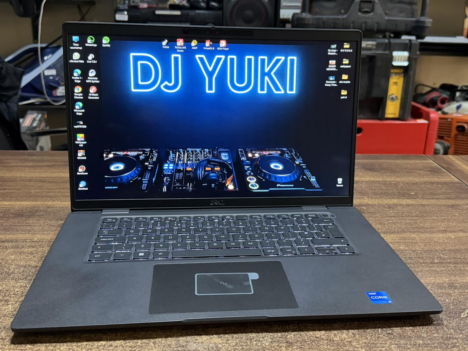 Лаптоп Dell Latitude 7520