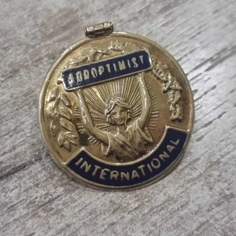 Златна значка SOROPTIMIST