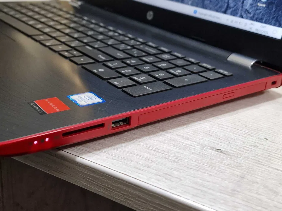 HP Notebook - 15-bs049nu / 1TB / 8GB RAM / i3-6006u - Image 3