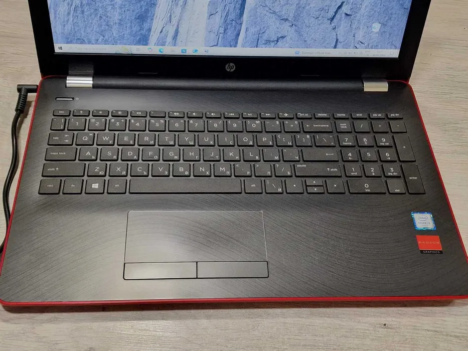 HP Notebook - 15-bs049nu / 1TB / 8GB RAM / i3-6006u - Image 5