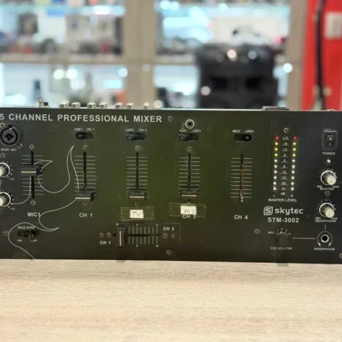 Skytec STM-3002 – DJ контролер