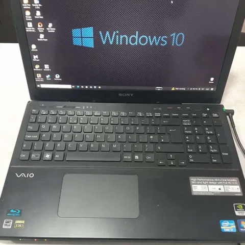 Лаптоп Sony Vaio ,Win 10 Pro, 500GB , 8 Ram, Core i7 , 1080HD