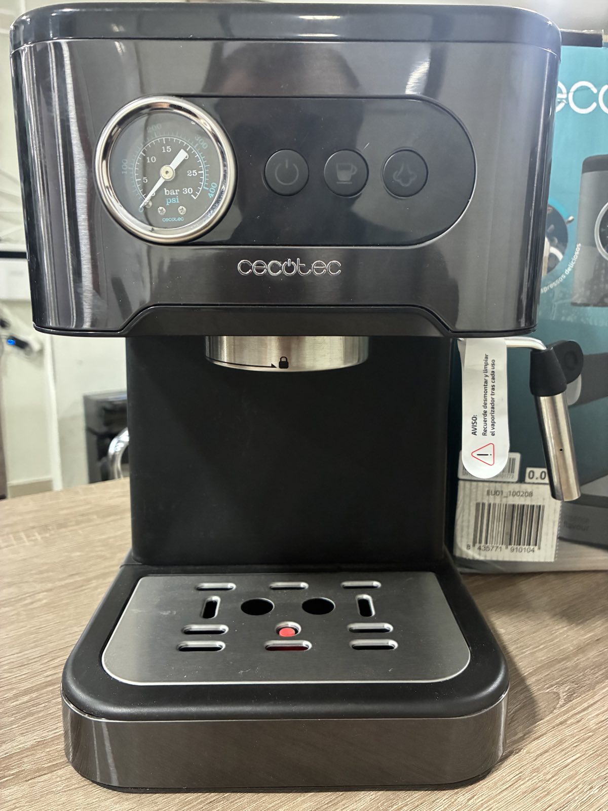 Кафемашина Cecotec 20 Pro Latte, 1,5 л, 20 бара, с контейнер за мляко 550 мл - Image 2