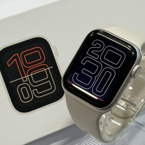 Apple Watch SE 3 40mm Starlight