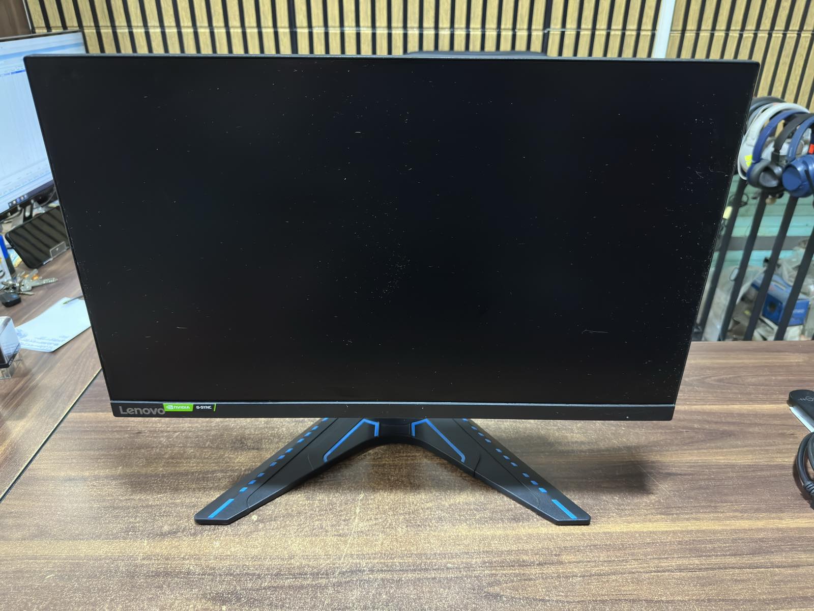 Продавам гейминг монитор Lenovo G24-20 23.8" 165Hz IPS - Image 3