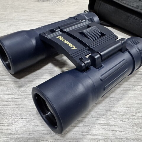 Бинокъл Levenhuk Discovery basick BB 10x25