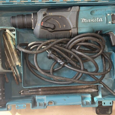Перфоратор Makita HR2470 780W