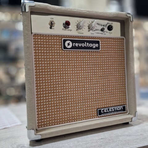 Лампов усилвател за китара Revoltage RV-5T Celestion