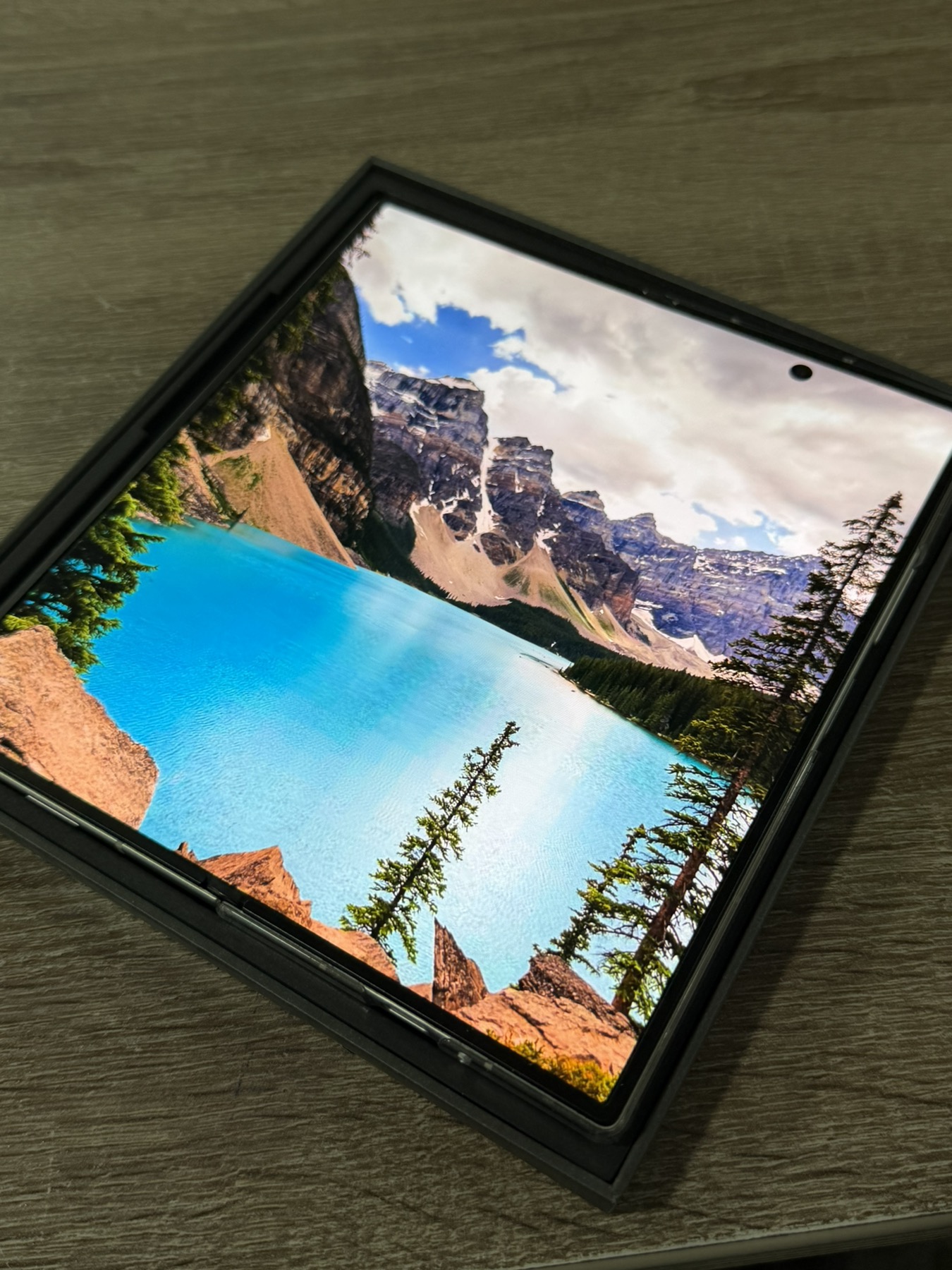 Samsung Z Fold 8 Ultra - Image 5