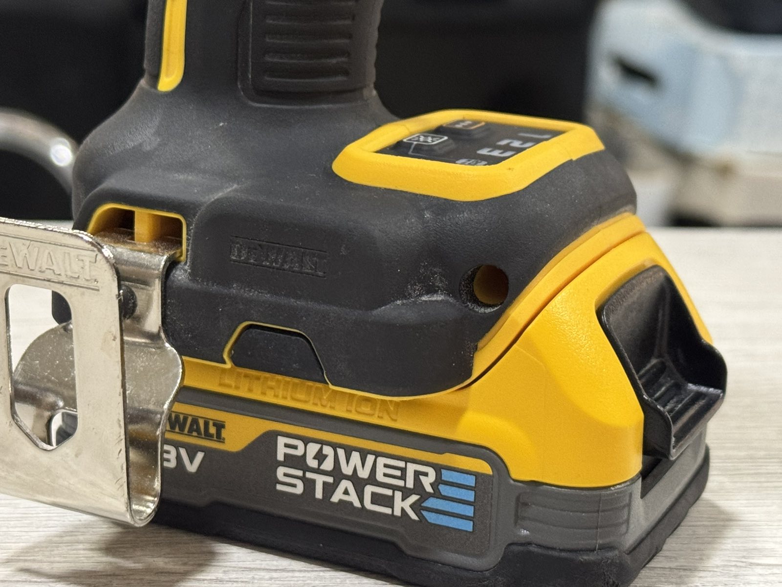 Акумулаторен ударен винтоверт DeWALT DCF860 - Image 8