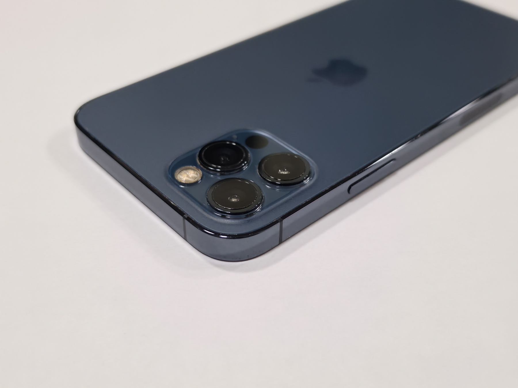 Apple iPhone 12 Pro 512GB - Image 2