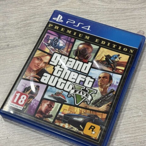 Grand Theft Auto 5 игра за PS4