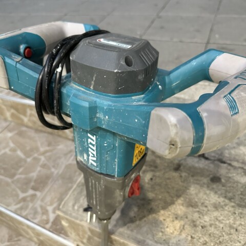 Продавам електрическа бъркалка TOTAL TD614006 – 1400 W
