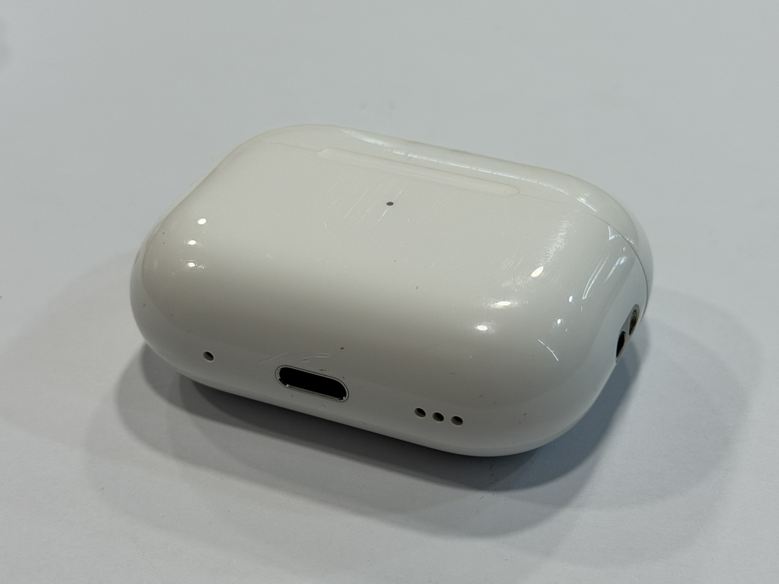 Apple AirPods Pro (2nd Generation) - Image 6