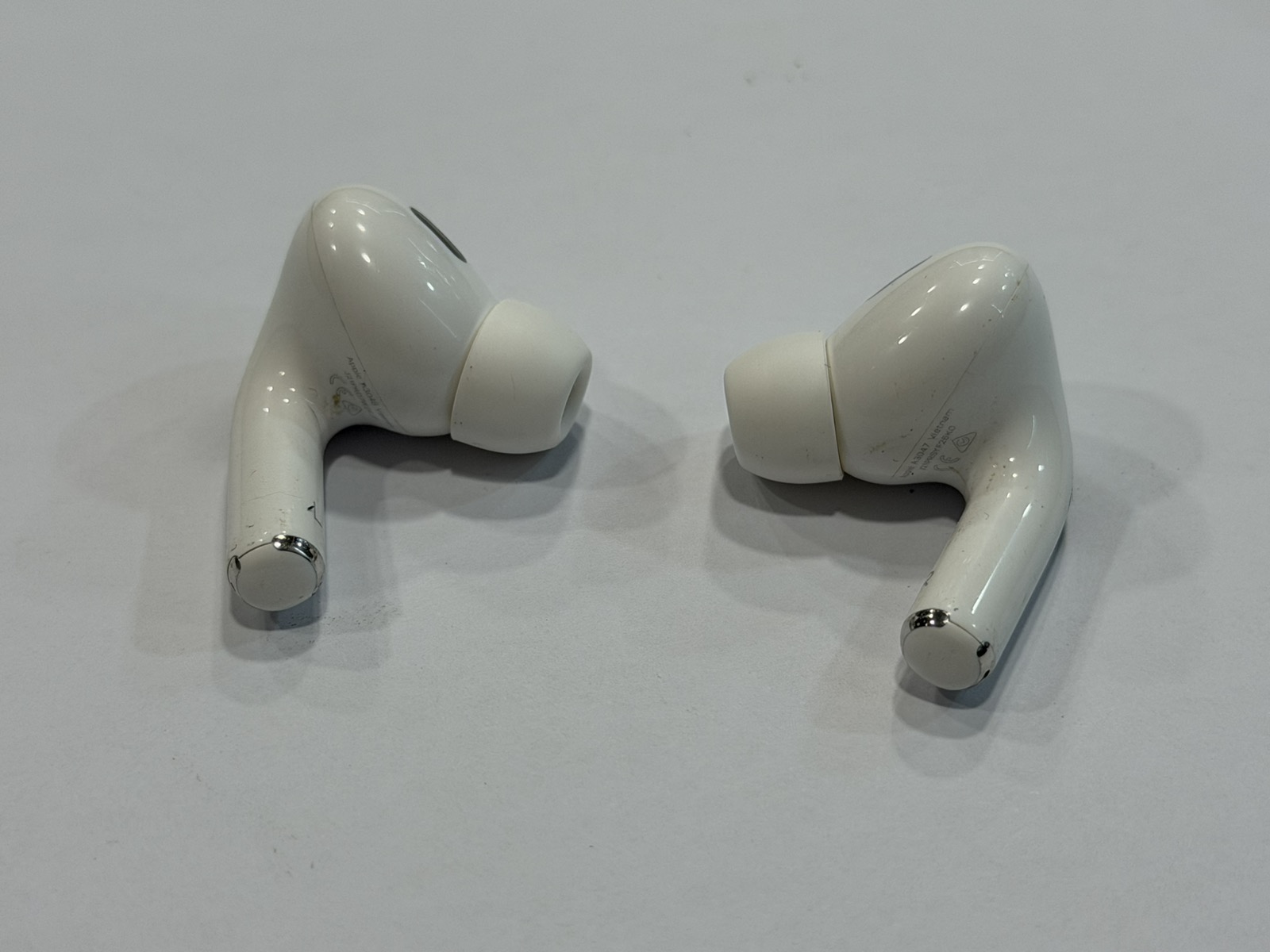 Apple AirPods Pro (2nd Generation) - Image 5