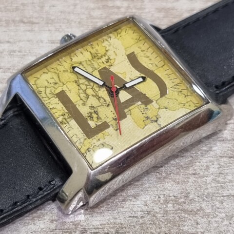 Часовник Alviero Martini