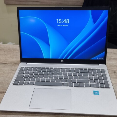 Лаптоп HP (15.6") Full HD