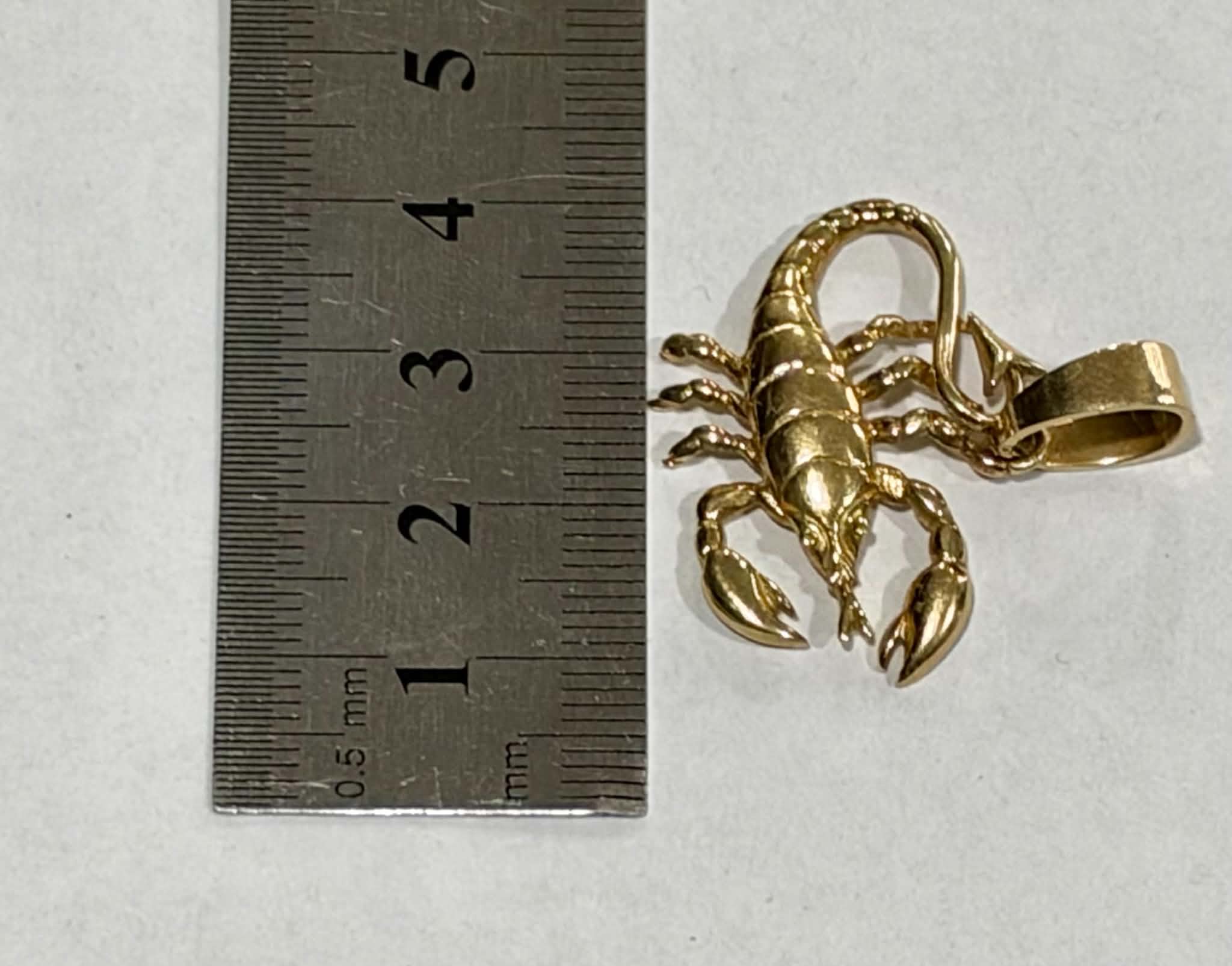 Златна висулка скорпион 14карата 5.25грама - Image 3