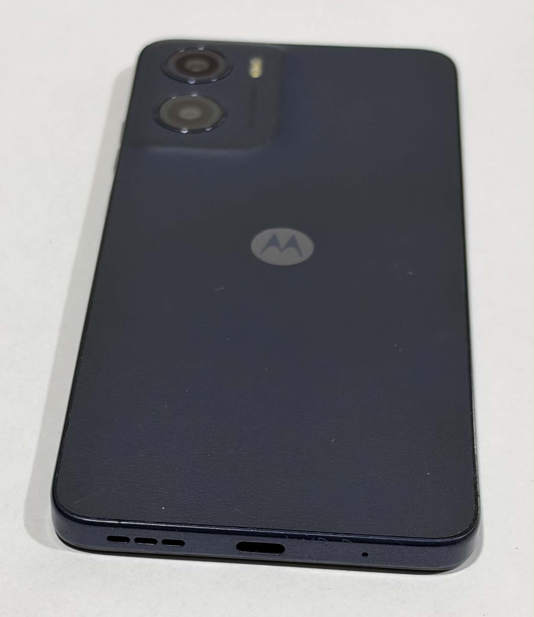 Motorola Moto E15 64GB - Image 5